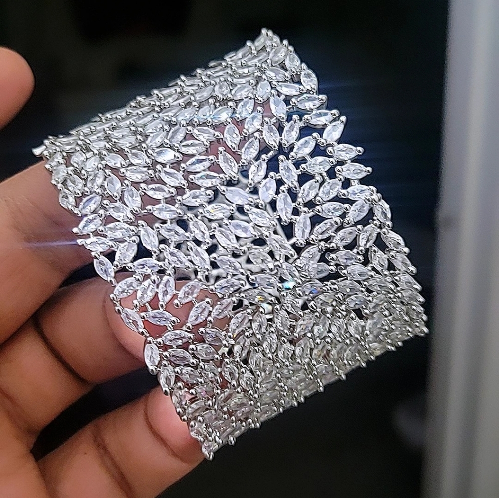 NWT Wonder Lady Rich Cuff Bangle Bracelet,  CZ Diamond white gold bracelet, #90